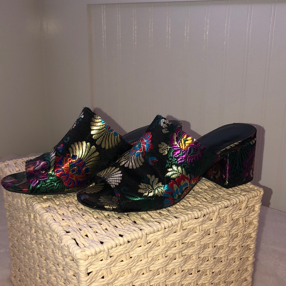 Cute unique heels!